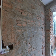 延吉市河南小学正门东侧那栋4单元202