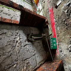 晋江市磁灶镇东山村利杰建材